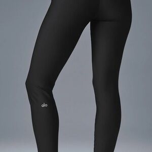 ALO Yoga Airlift Black Leggings